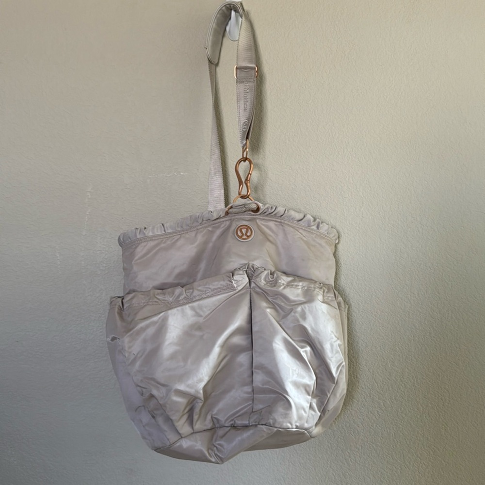 Lululemon gym bag